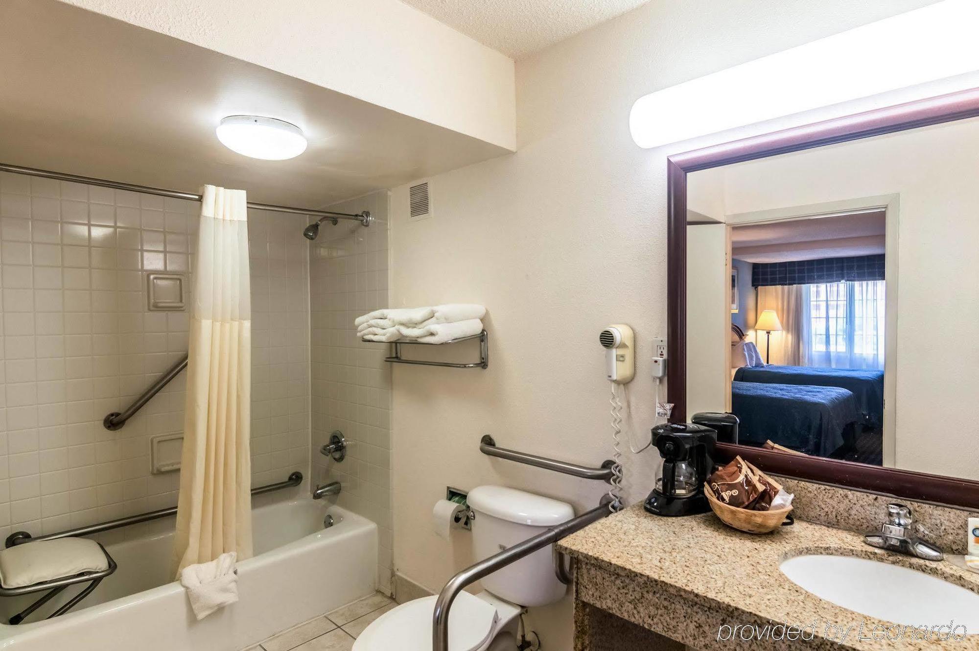Texas Inn & Suites Ντέντον Εξωτερικό φωτογραφία